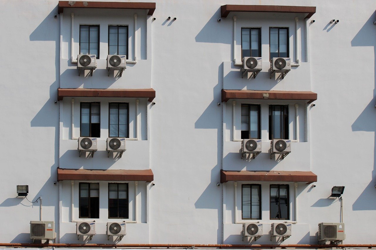 PIXABAYair conditioner 2106343 1280